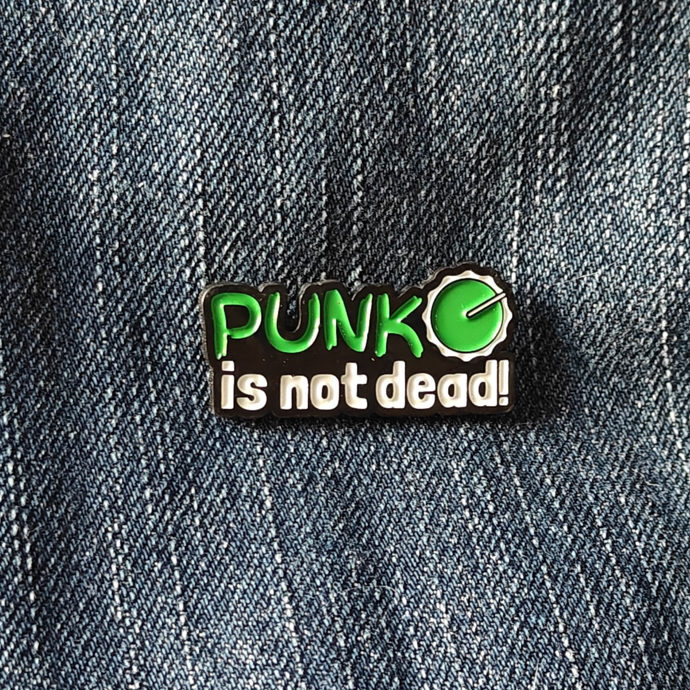 Pin metálico Fest Season / múltiples diseños