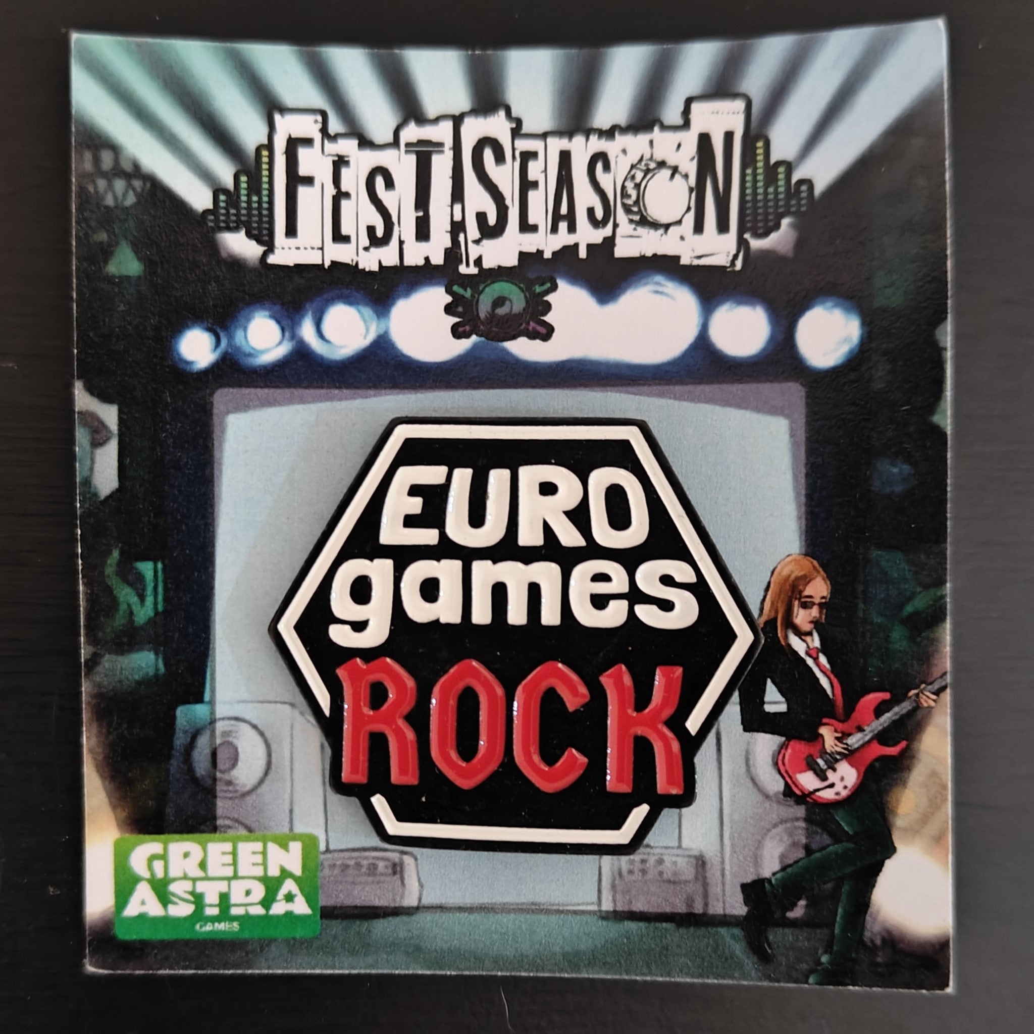 Pin metálico Fest Season / múltiples estilos