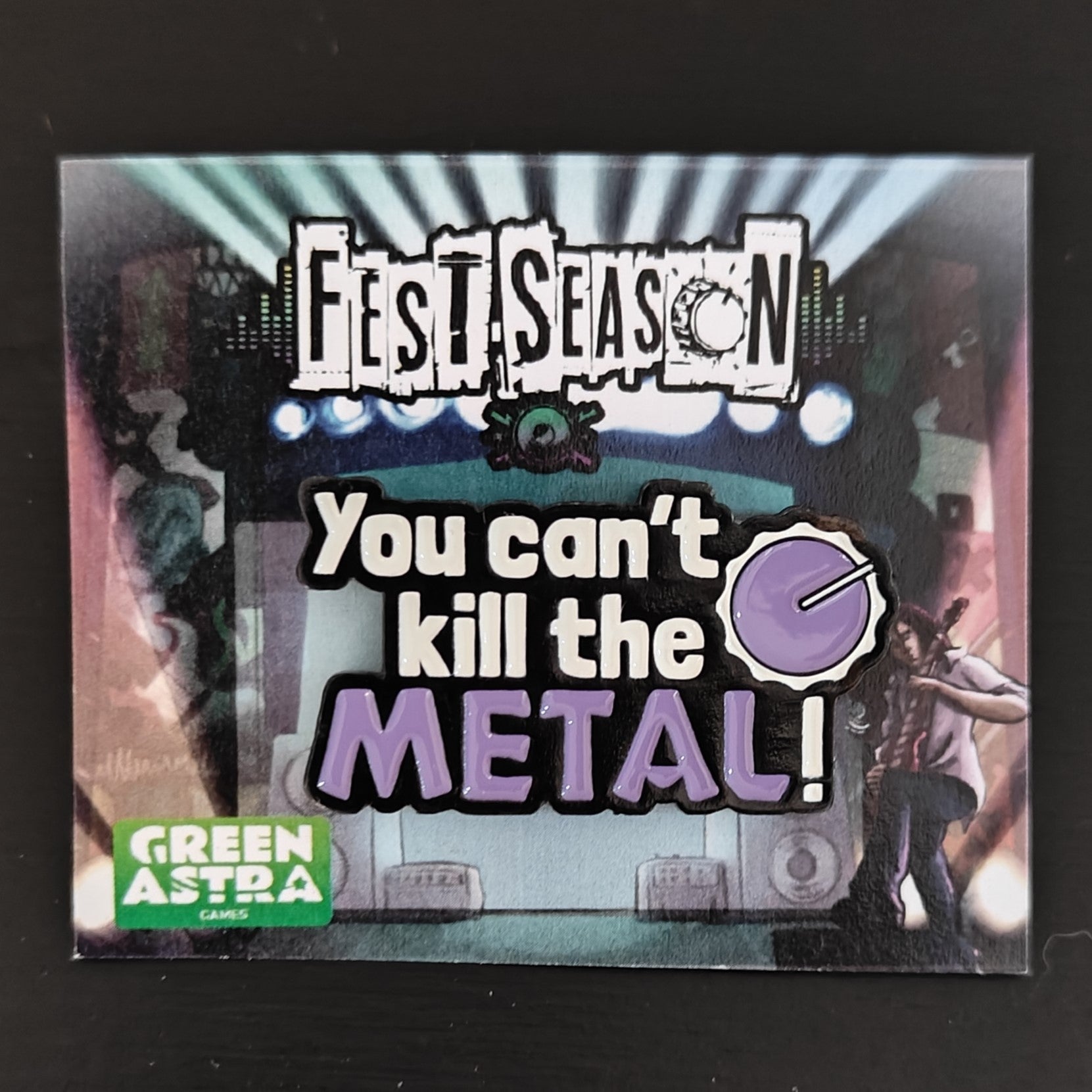 Pin metálico Fest Season / múltiples estilos